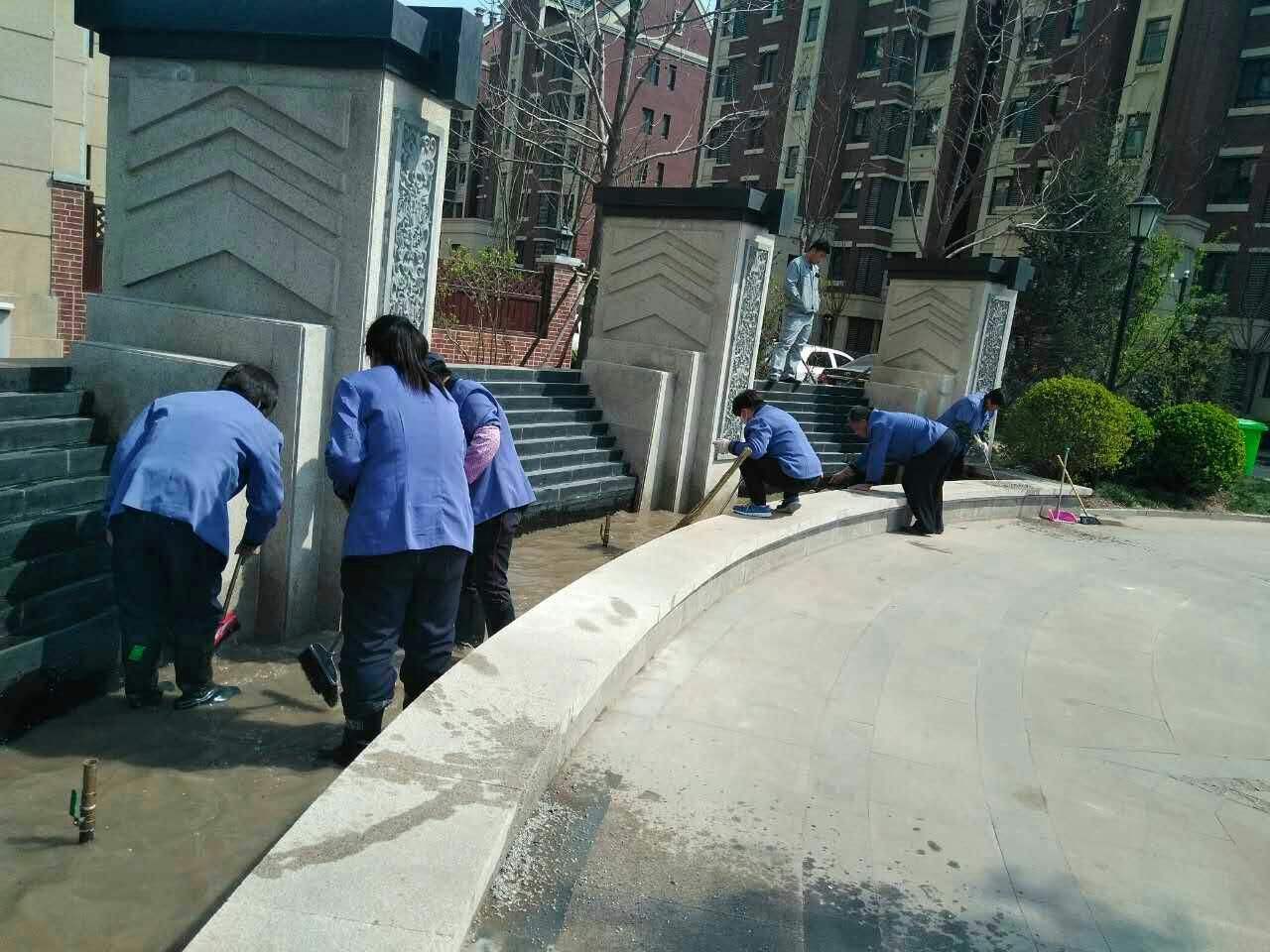 廣場保潔